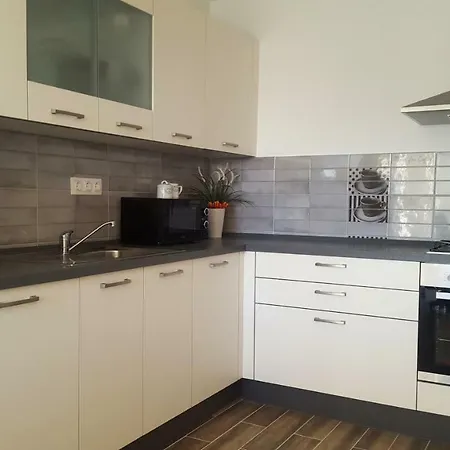 Marine Apartment *
